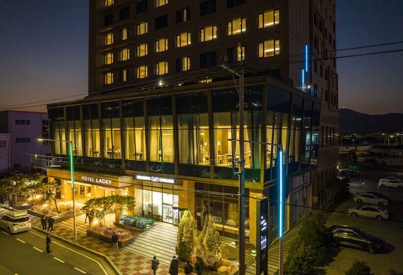 فندق Gwangyang Lacky