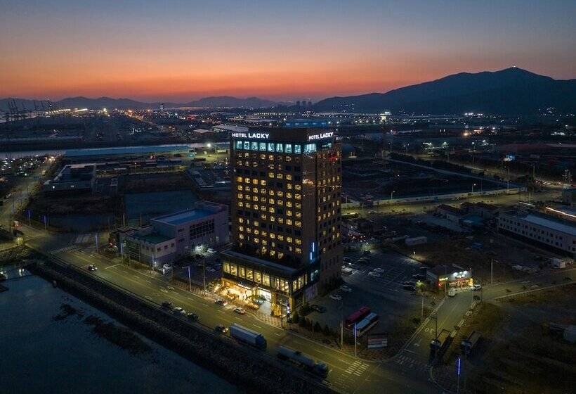 فندق Gwangyang Lacky