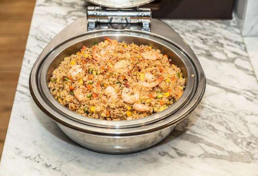 فندق Gwangyang Lacky