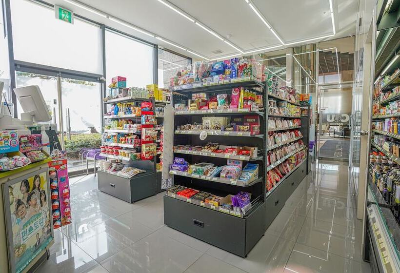 فندق Gwangyang Lacky