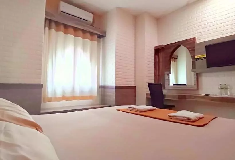 Szálloda Syariah Larismanis