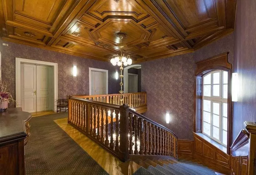 リゾートホテル Wellness & Spa Hotel Villa Regenhart