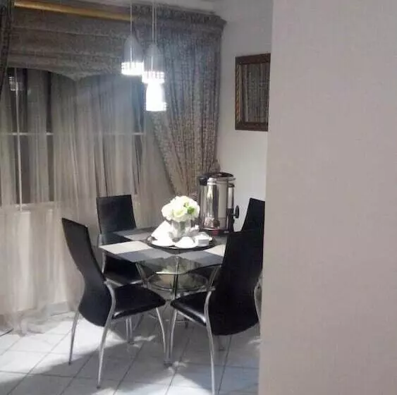 ベッドアンドブレックファースト Bruno Comfort Suites