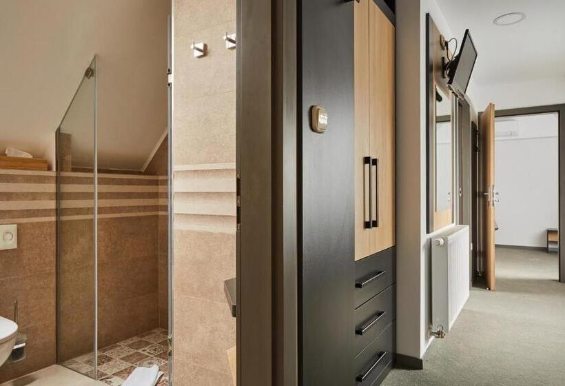 Nocleg ze śniadaniem Gold House Pension