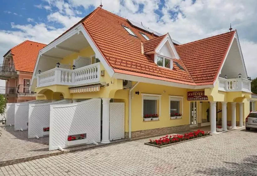 تختخواب و صبحانه Gold House Pension