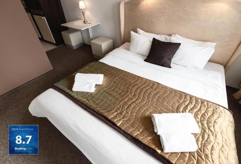 تختخواب و صبحانه Happy Inn