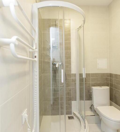 تختخواب و صبحانه Happy Inn