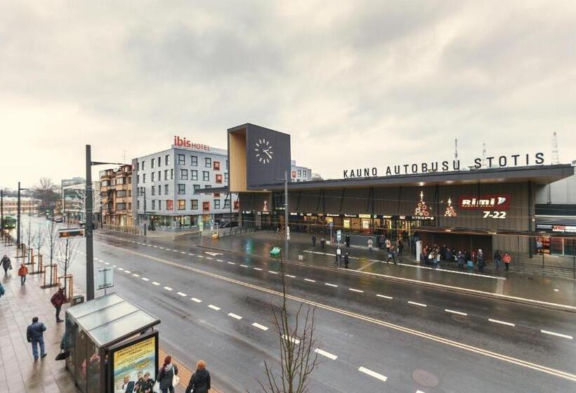 تختخواب و صبحانه Happy Inn