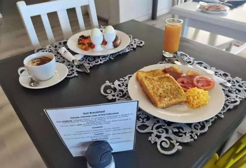 Aamiaismajoitus (B&B) The Paralian Exclusive Guest House