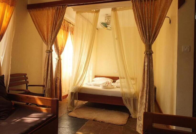 هتل Afrika Lodges