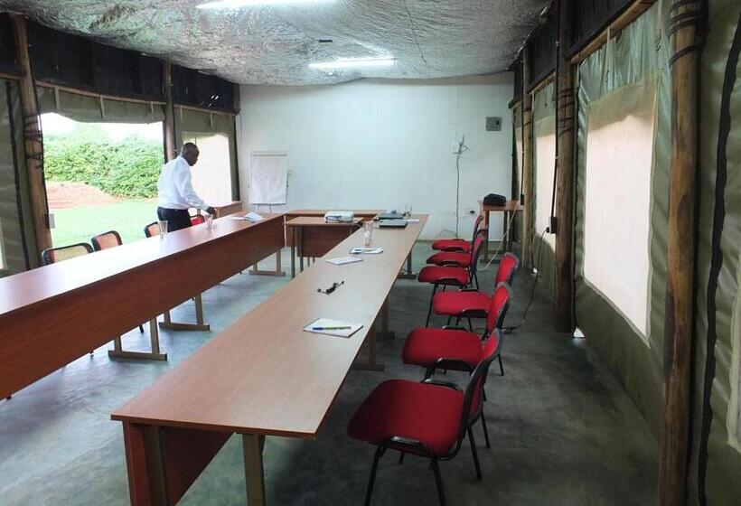 هتل Afrika Lodges