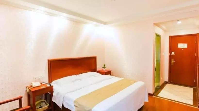 Hotelli Greentree Inn Zhejiang Shaoxing Paojiang Industrial Park Tanggong Road Business