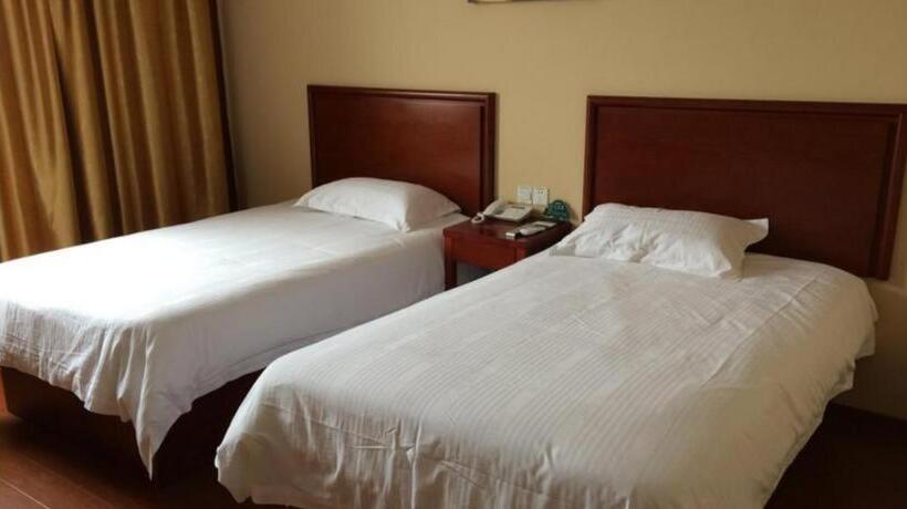 Отель Greentree Inn Zhejiang Shaoxing Paojiang Industrial Park Tanggong Road Business
