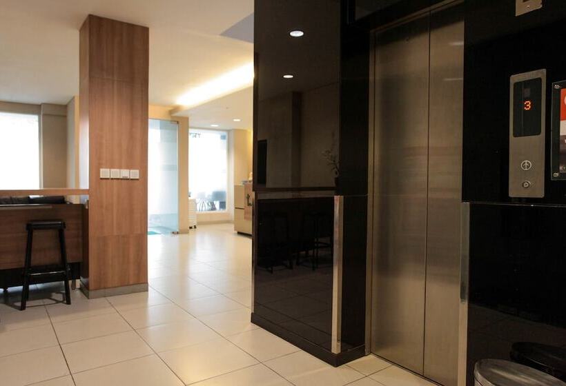 Otel Legreen Suite Kuningan