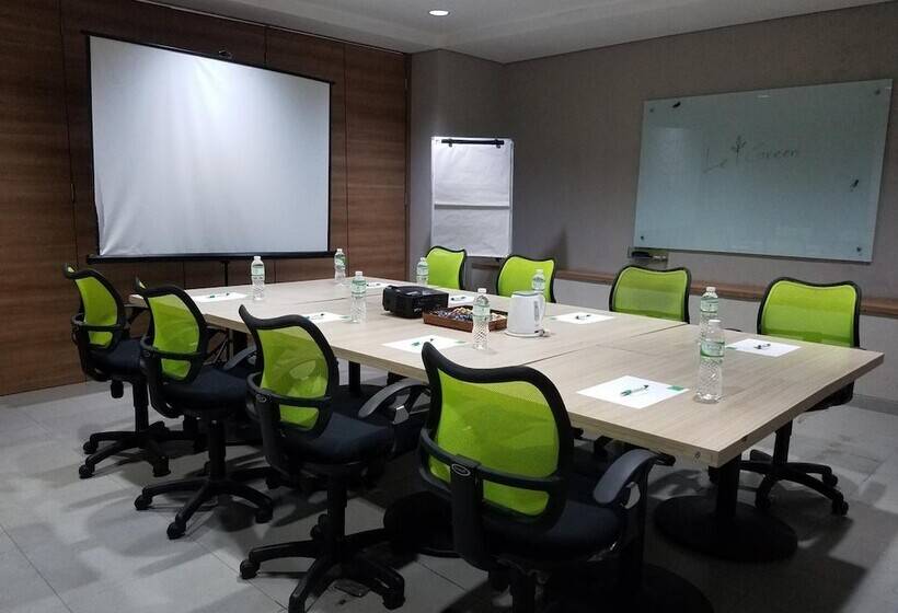 Otel Legreen Suite Kuningan