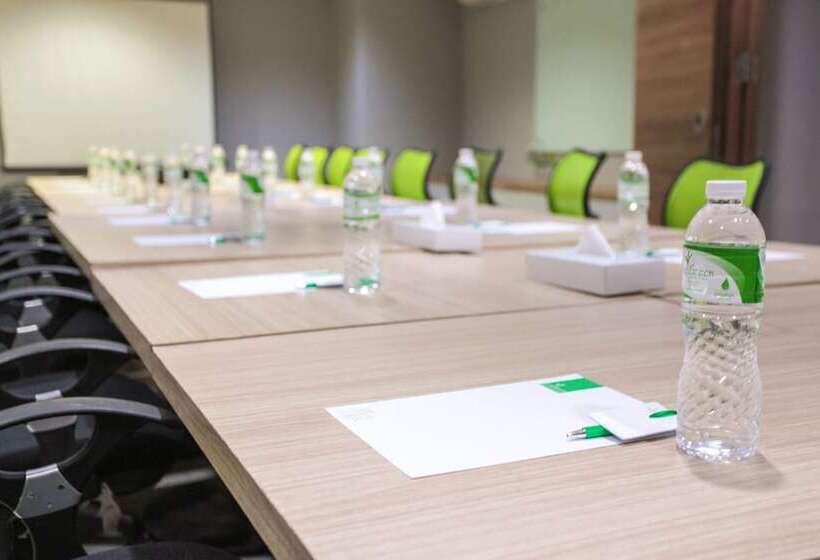 Otel Legreen Suite Kuningan