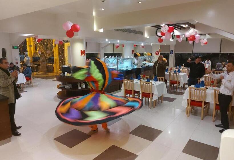 استراحتگاه Mousa Coast Hotel & Spa