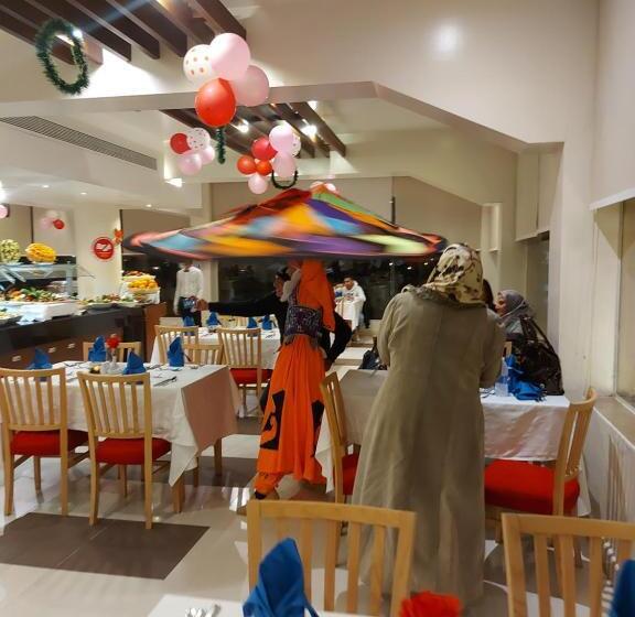 استراحتگاه Mousa Coast Hotel & Spa