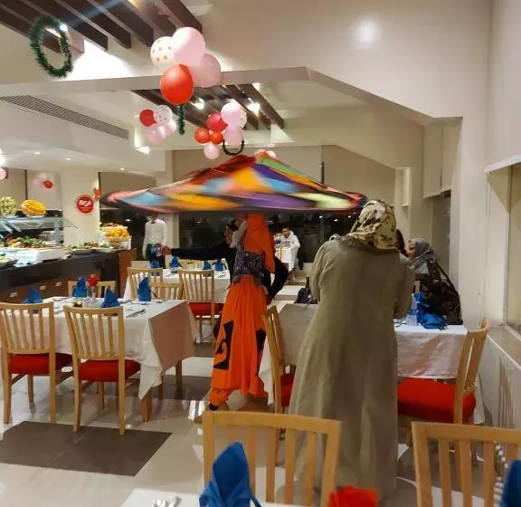 استراحتگاه Mousa Coast Hotel & Spa