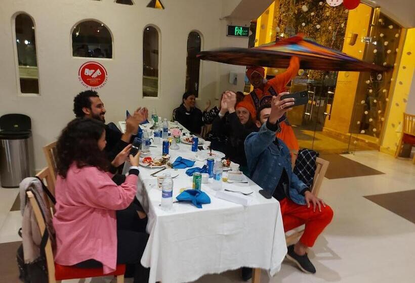 استراحتگاه Mousa Coast Hotel & Spa