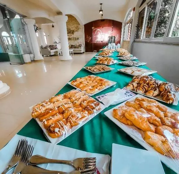 استراحتگاه Mousa Coast Hotel & Spa