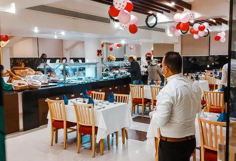 استراحتگاه Mousa Coast Hotel & Spa