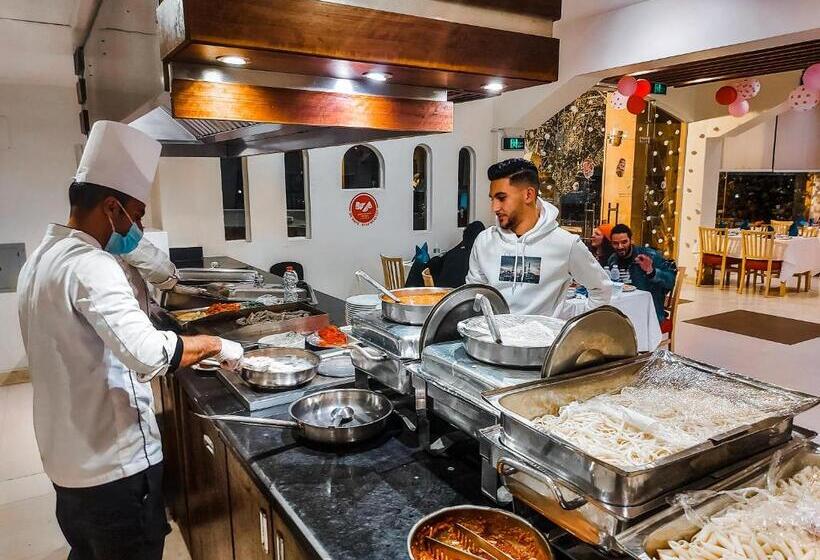 استراحتگاه Mousa Coast Hotel & Spa