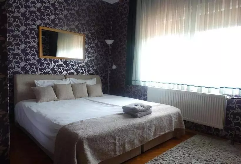 Bed & Breakfast Budai Panzió