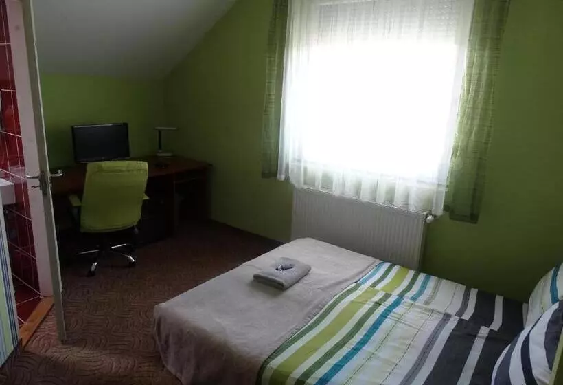 Bed & Breakfast Budai Panzió