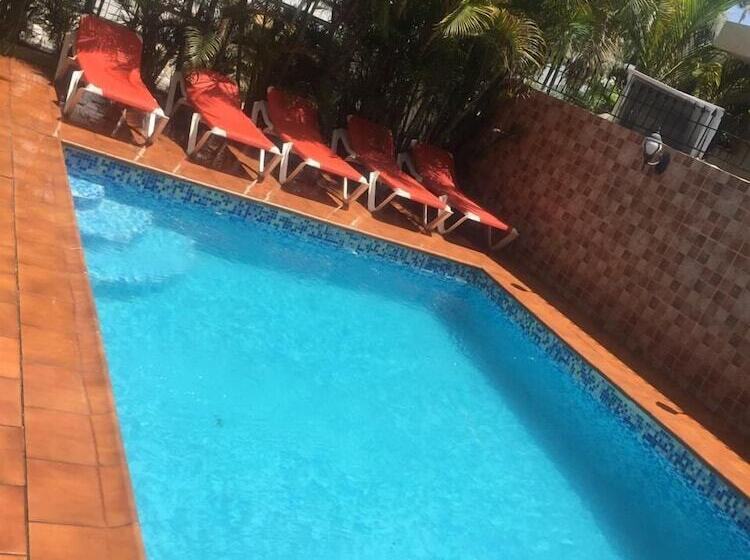 تختخواب و صبحانه Tropical Punta Cana