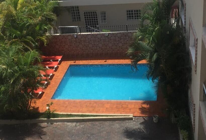 تختخواب و صبحانه Tropical Punta Cana