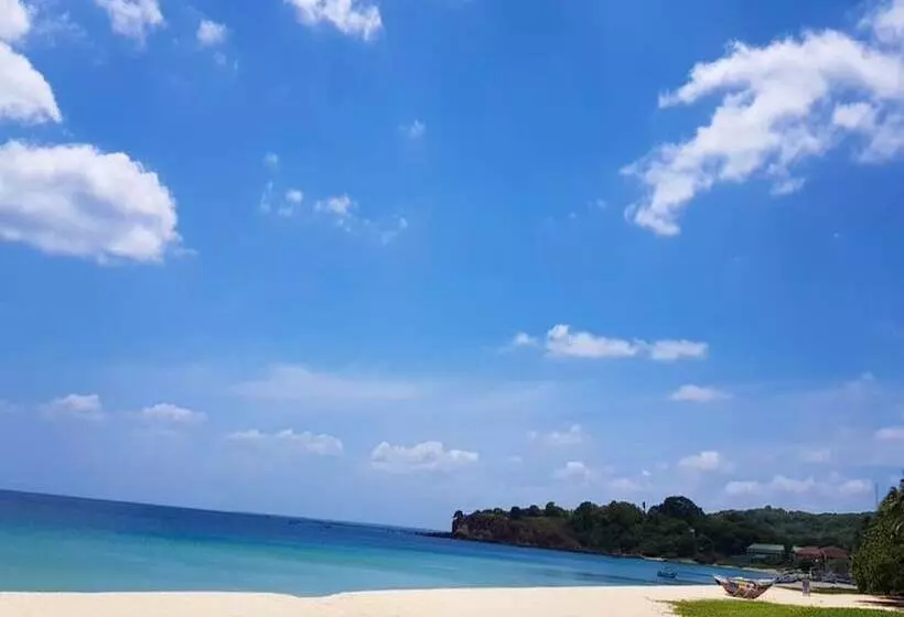 ホテル Alas Garden