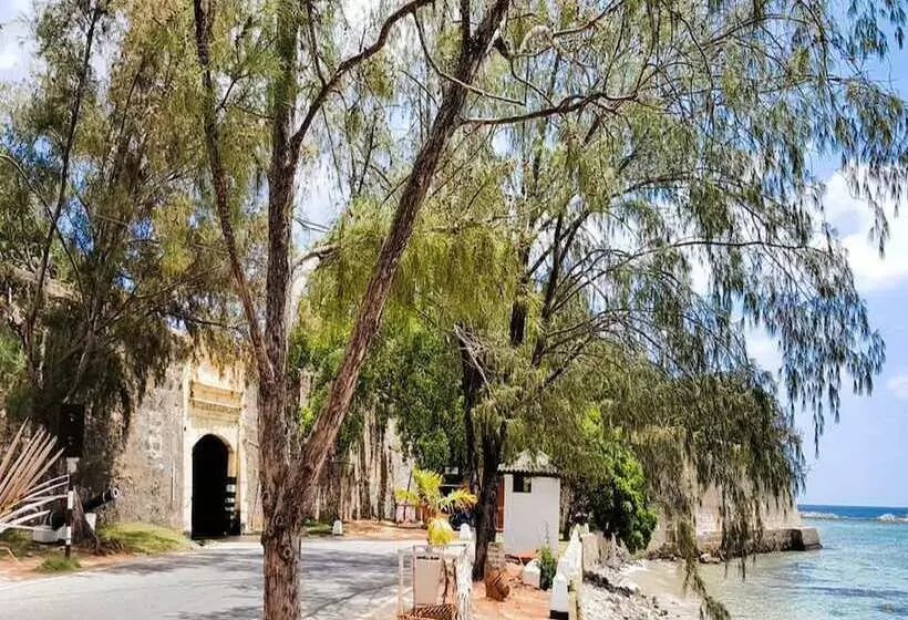 ホテル Alas Garden