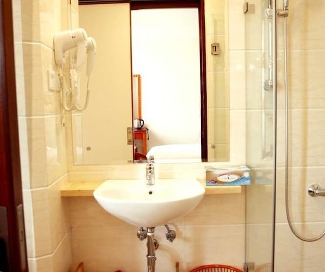 هتل Grand Harbour