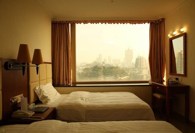 هتل Grand Harbour