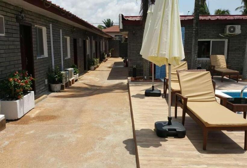 هتل Hôtel Des Jardins