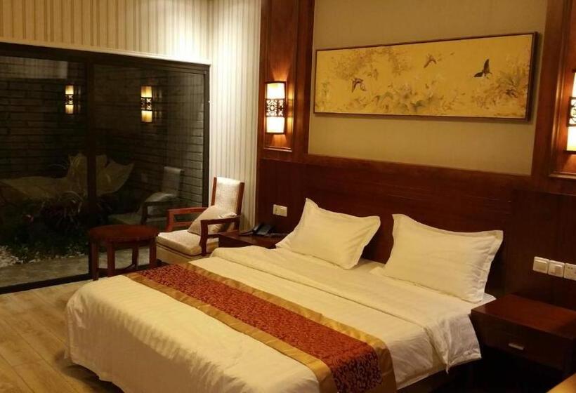 هتل Hôtel Des Jardins