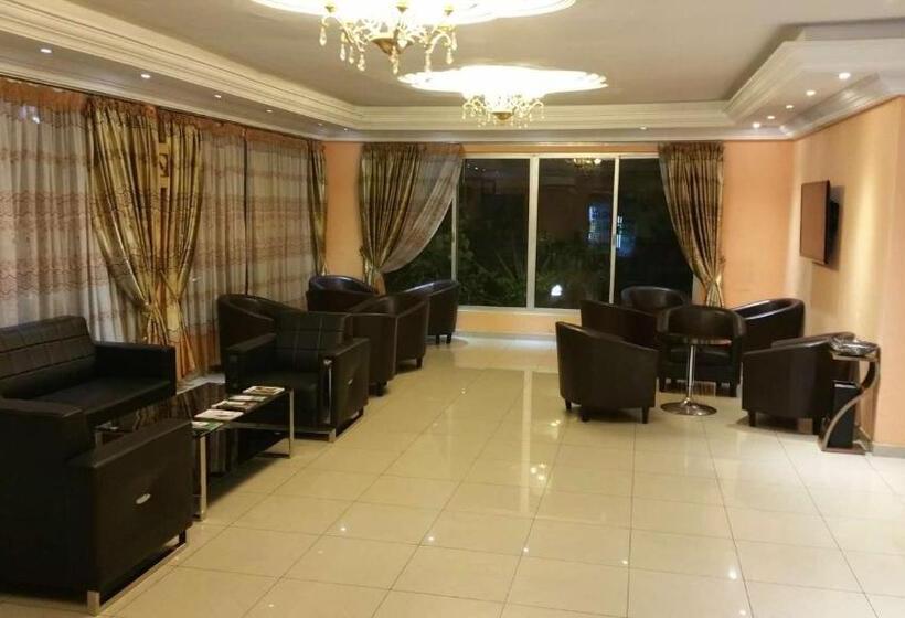 هتل Hôtel Des Jardins