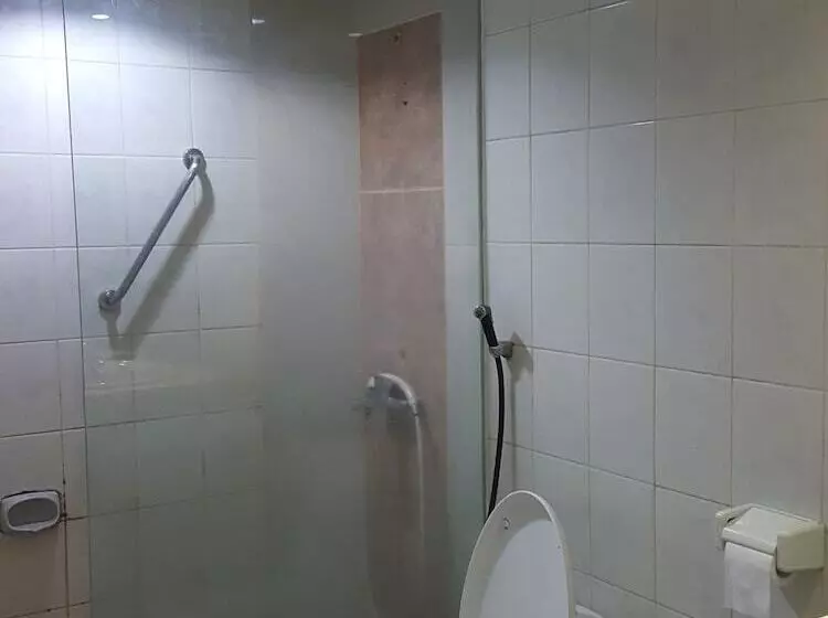Hotel Kharisma