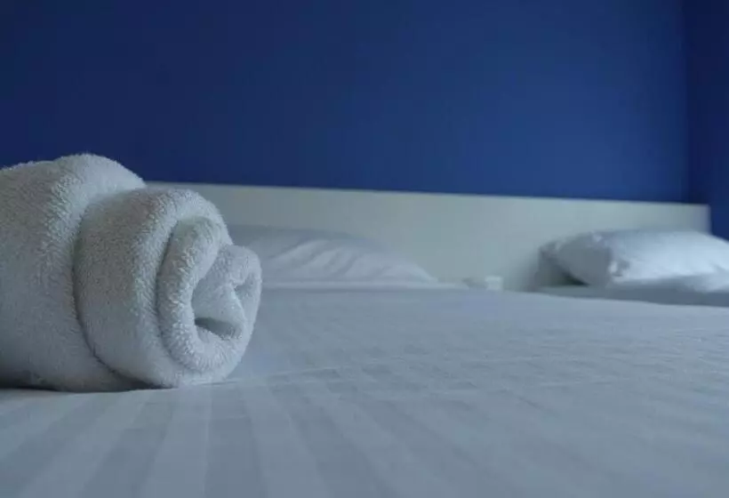 هتل Lodge 10