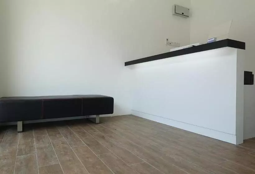 هتل Lodge 10