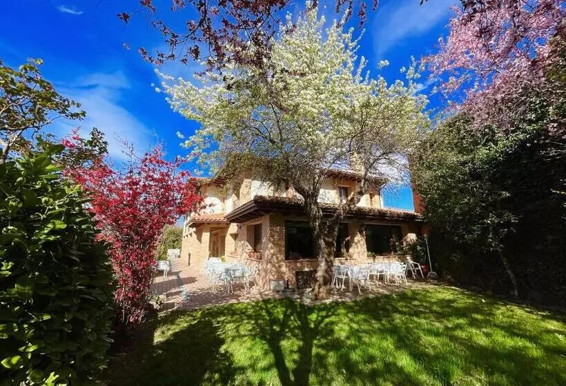 هتل روستایی Rural Los Manzanos