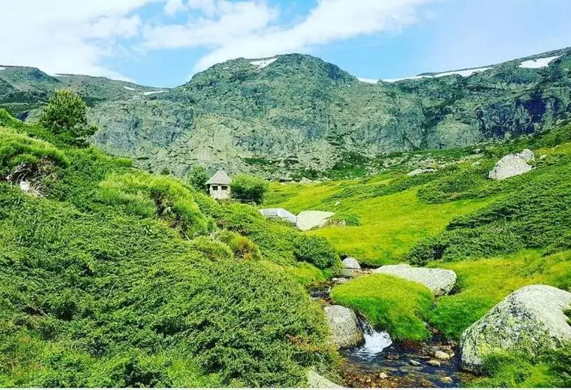 هتل روستایی Rural Los Manzanos