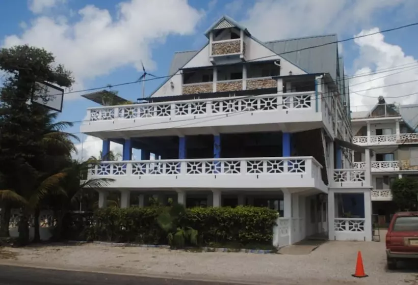 هتل Sea Front Inn