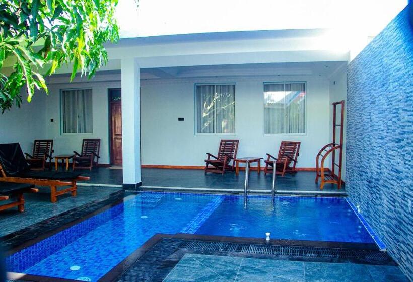 Sigiriya Water Cottage