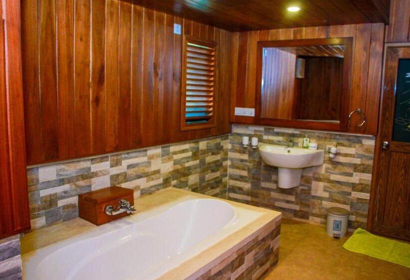 Sigiriya Water Cottage