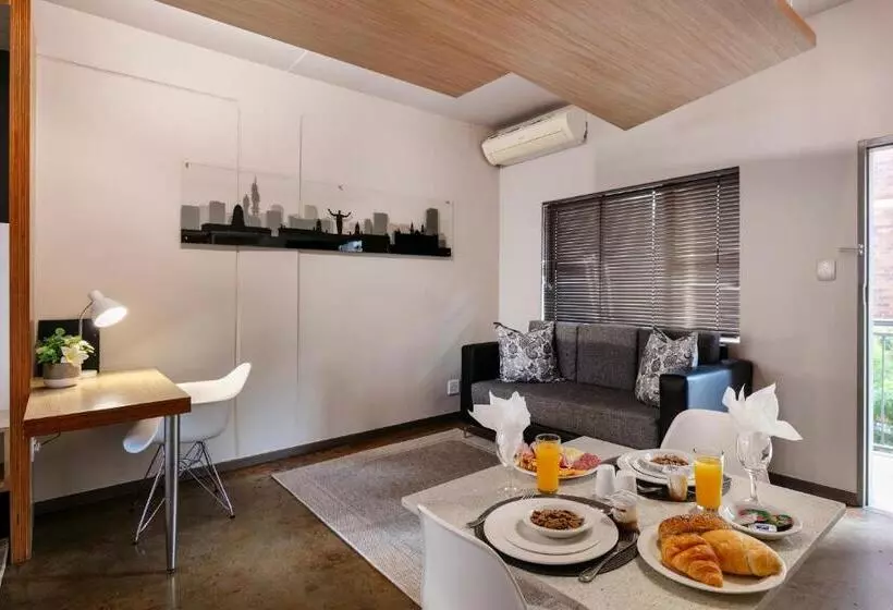 Akanani Apartments
