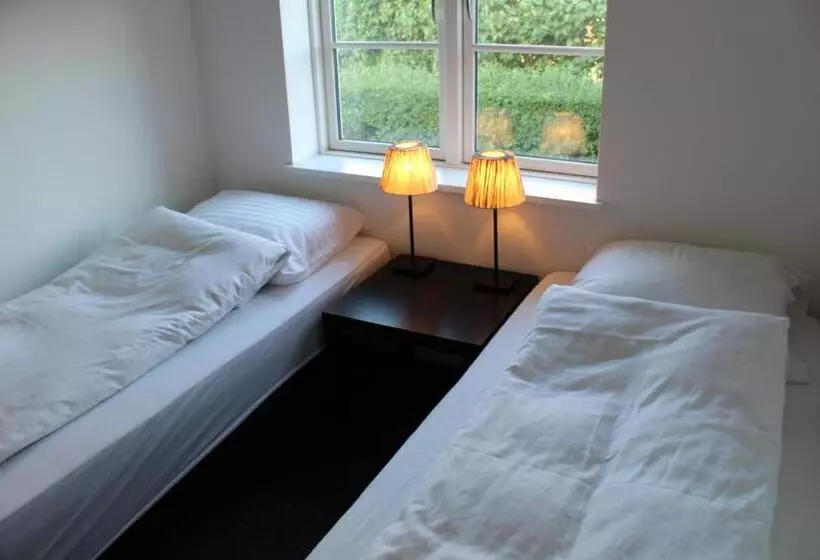 Bed and Breakfast Close But Quiet