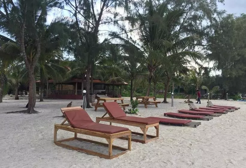 リゾートホテル Malibu Hostel
