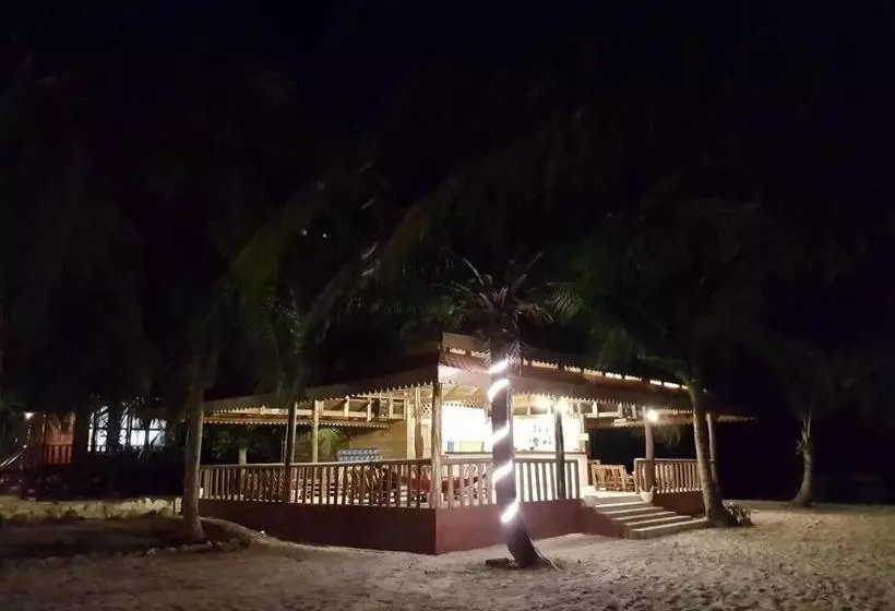 リゾートホテル Malibu Hostel